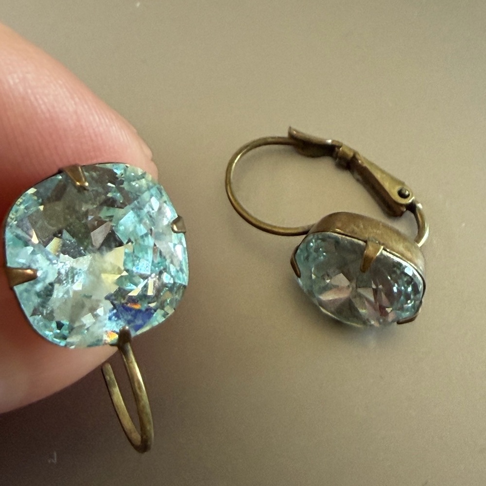 Liz Palacios Vintage-Inspired Blue and Gold Drop Earrings - Picture 3 of 7